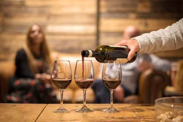 puring wine will no longer be a secret